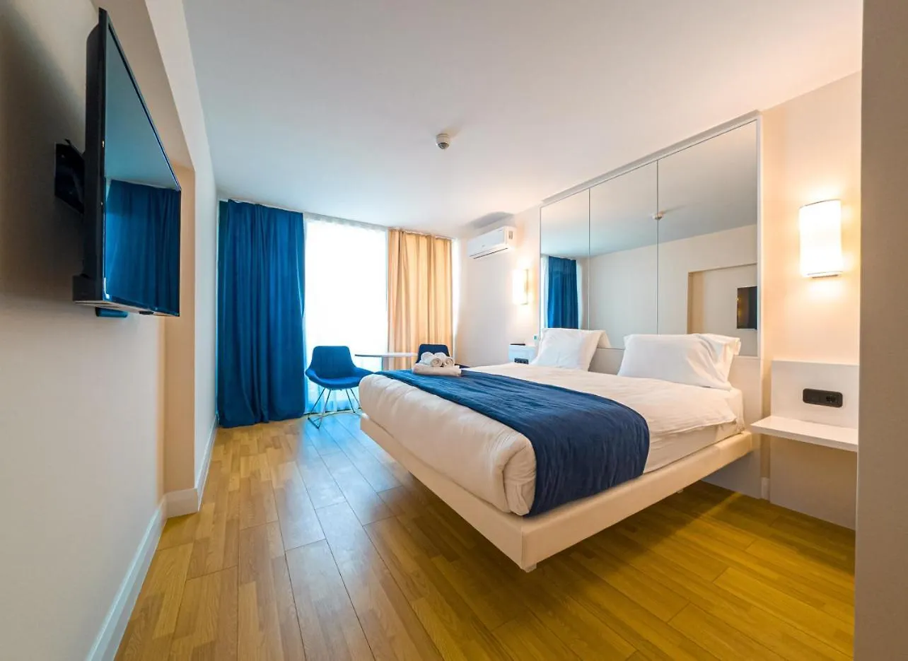 Hotel By The Sea Batumi