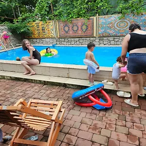 Wonderland Batoemi