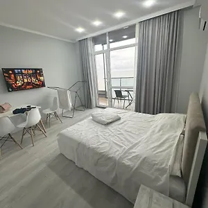 Bi Sea View Luxury מלון דירות